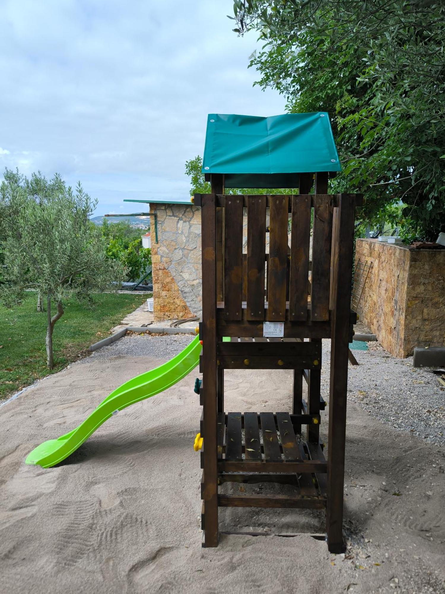 Home Away From Home With Outdoor Pool, Botanical Garden And A Beautiful Sea View Kaštela Kültér fotó