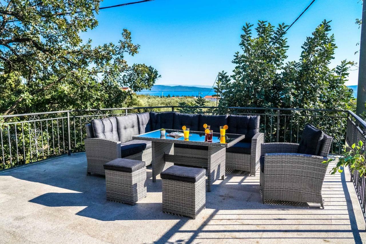 Home Away From Home With Outdoor Pool, Botanical Garden And A Beautiful Sea View Kaštela Kültér fotó